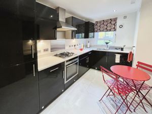 Kitchen- click for photo gallery